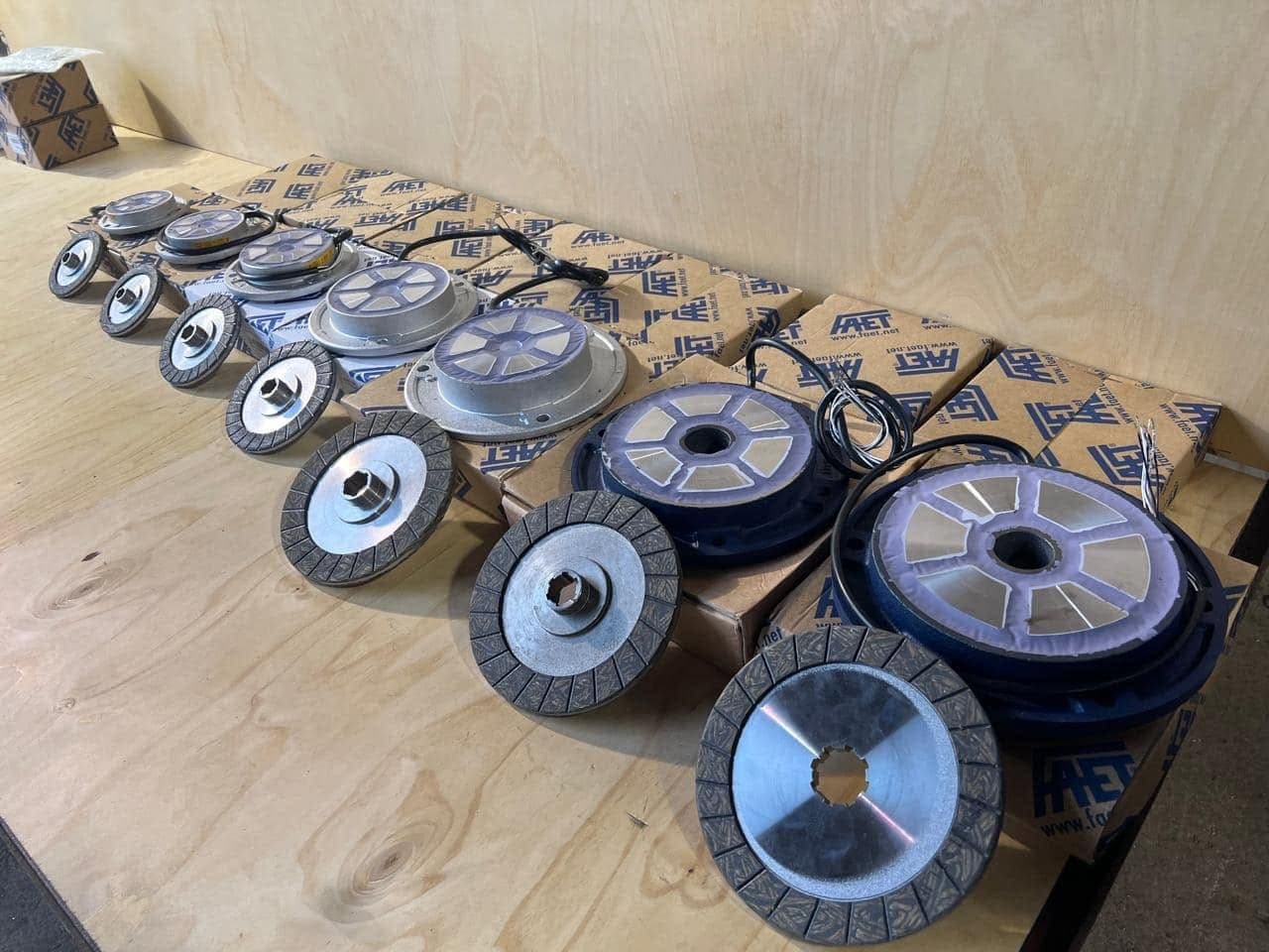 Freno elektromagnetike dhe disqe FAET për motorë vinçi